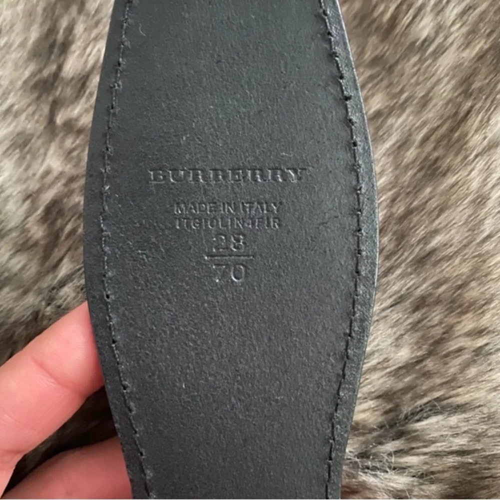 Burberry Black Belt with Gold Circular Buckle - Picture 5 of 5